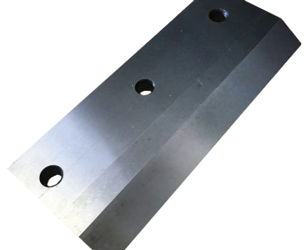 The chipper blade on the Yardbeast 2510 is made out D2 tool steel grade